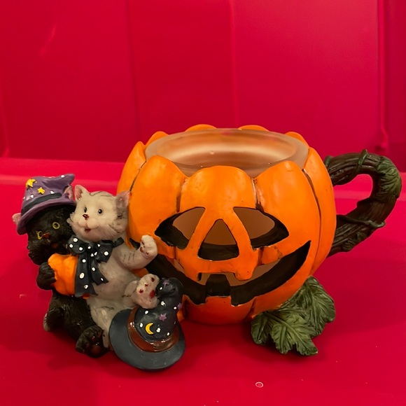 Halloween Jack-o'-lantern Tea Light Candle Holder - Picture 1 of 3